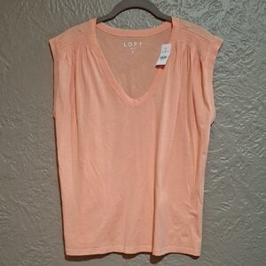 NWT LOFT Women's Peach V-Neck Sleeveless Top Size M